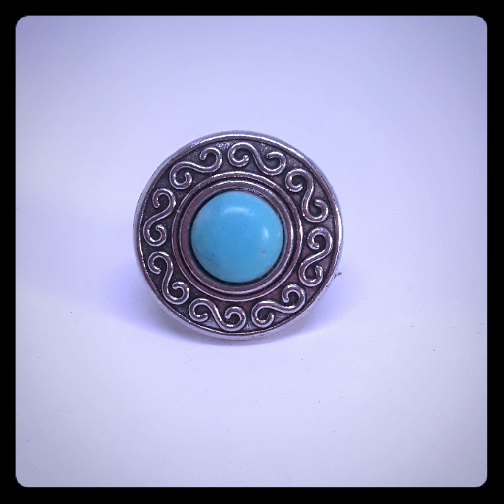Round Statement Ring